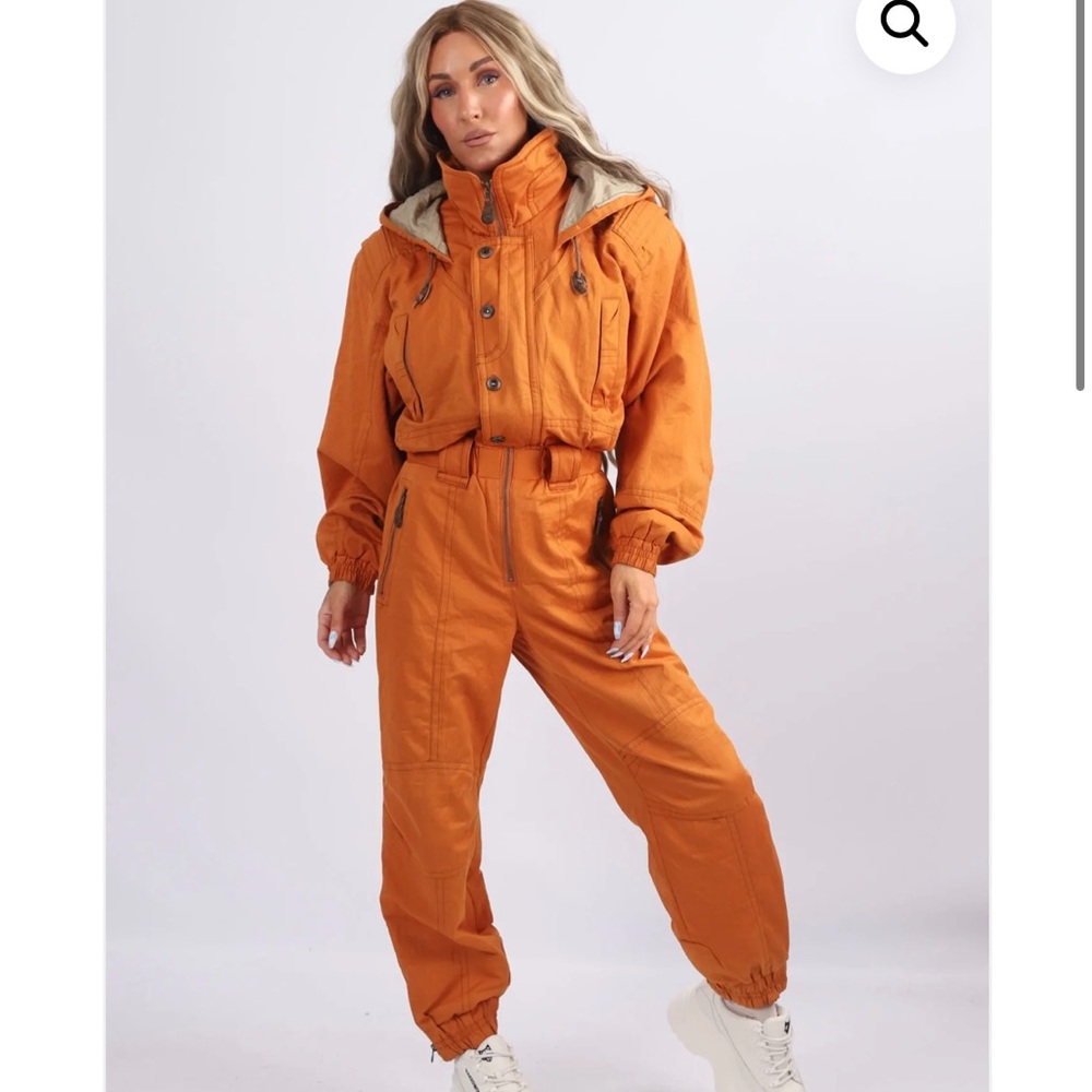 90’s Vintage Courmayeur Ski Suit (Medium, fits like a US 6)